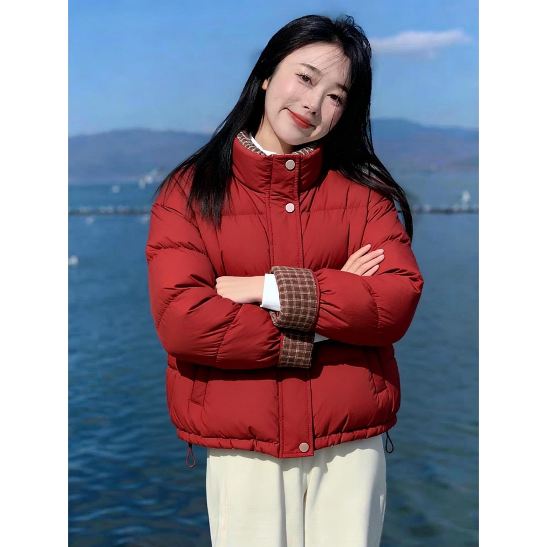 红色格纹拼接立领羽绒服女2025新款韩里韩气设计感小个子保暖外套