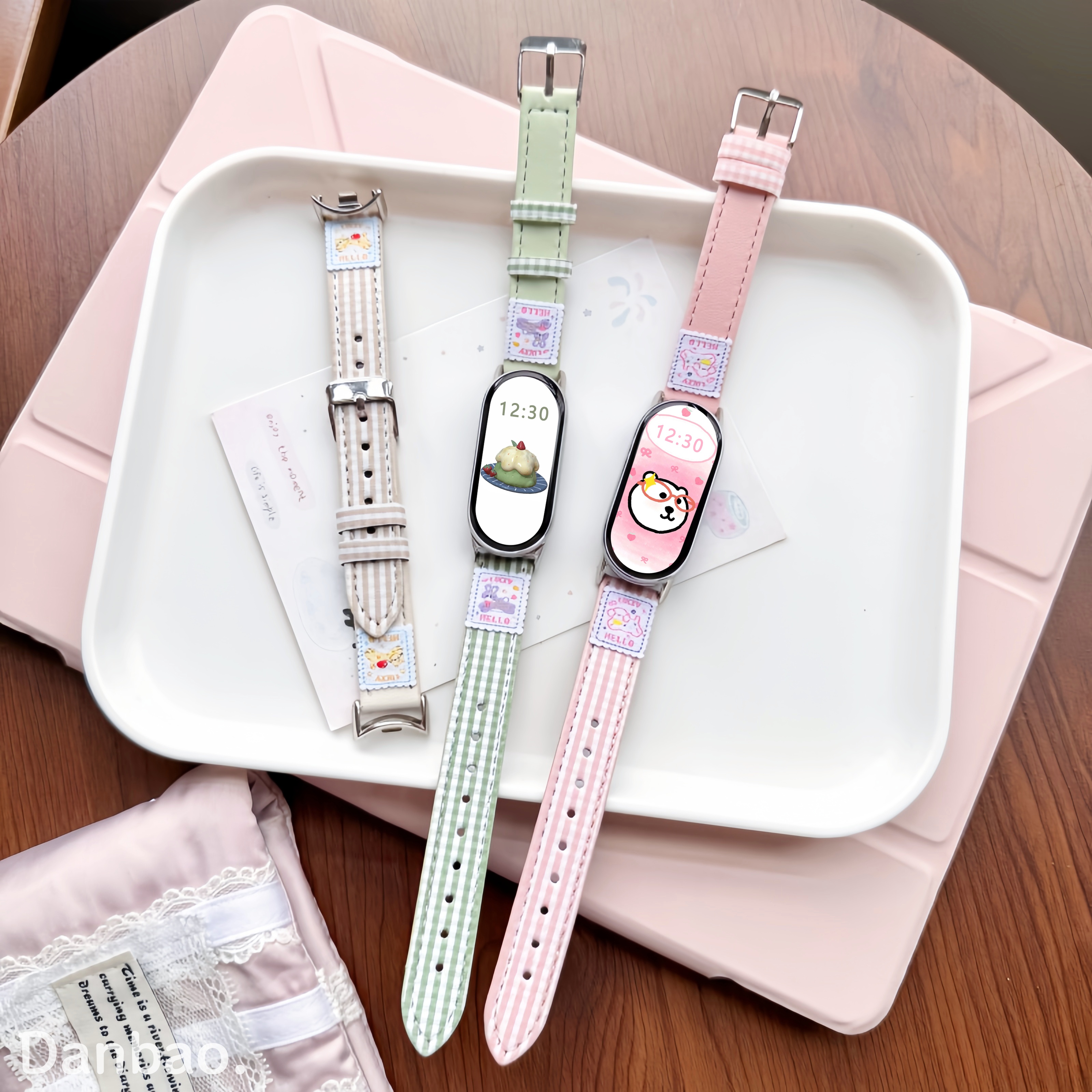 《卡通格纹皮带》适用于小米手环10表带新款可爱秋冬款9时尚8手表带