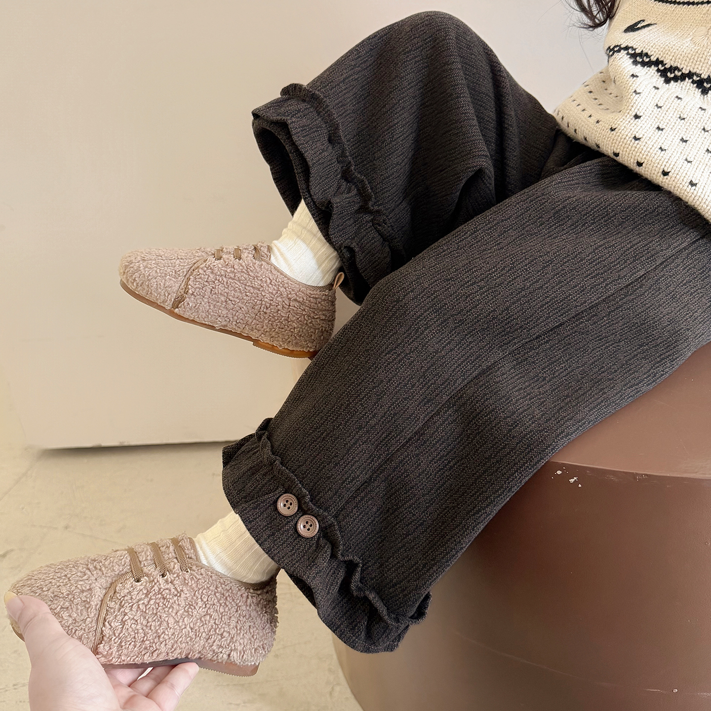 女童加绒裤子洋气儿童秋冬装新款女宝宝加厚休闲裤小童花边阔腿裤