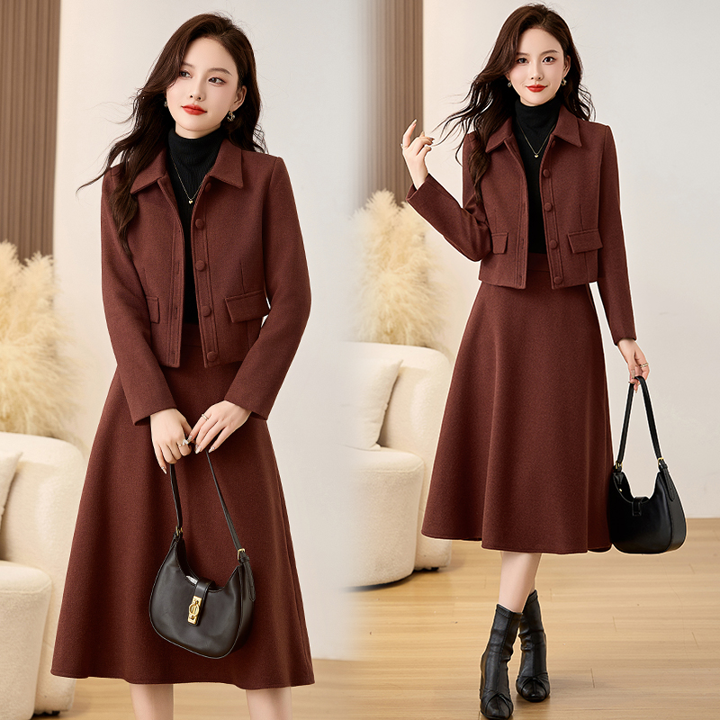 2025年冬季安格拉红时尚加棉套装高级设计小个子秋冬两件套