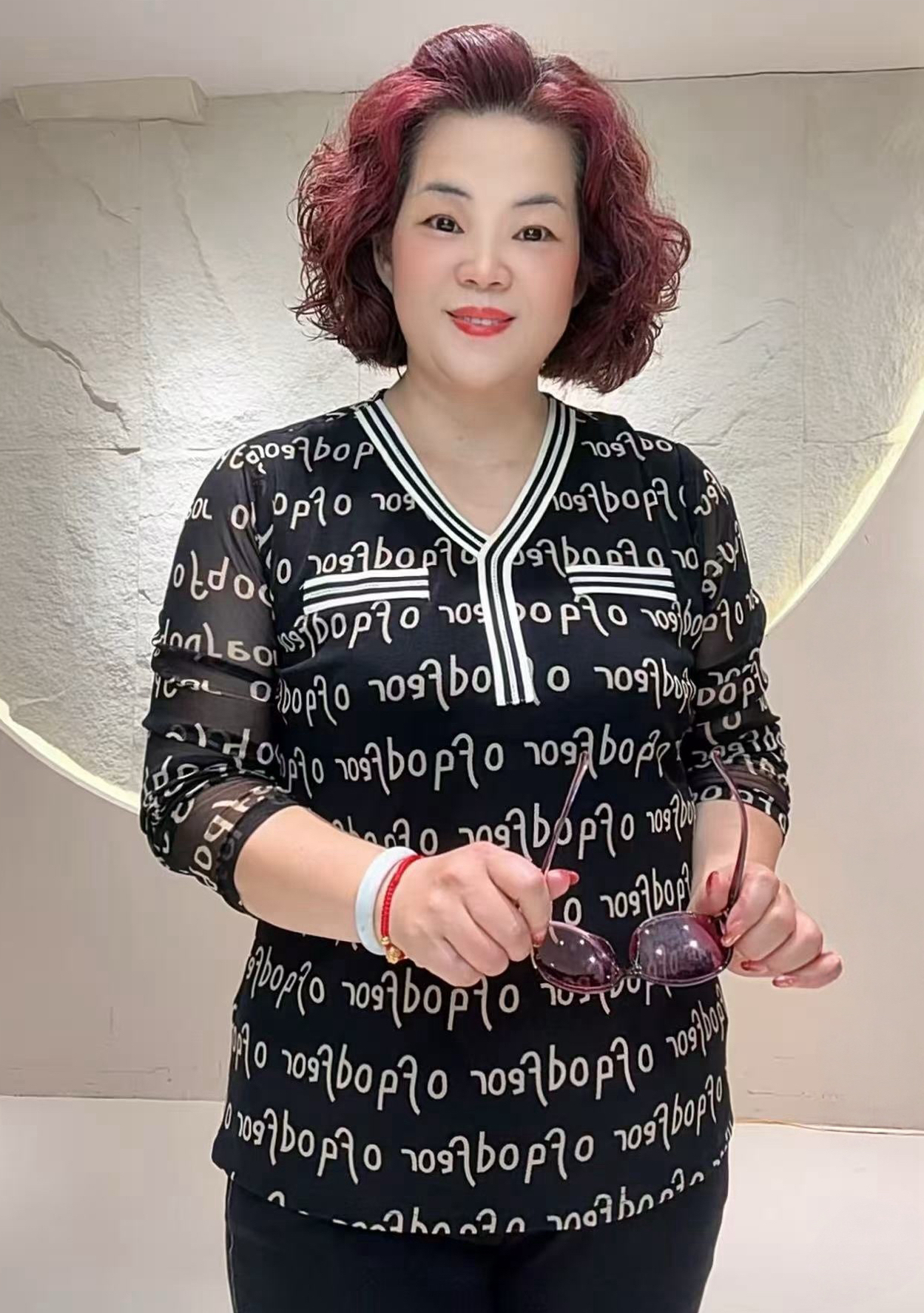 【秋冬新款】7801秋季大码妈妈装V领黑色长袖上衣气质年轻休闲百搭