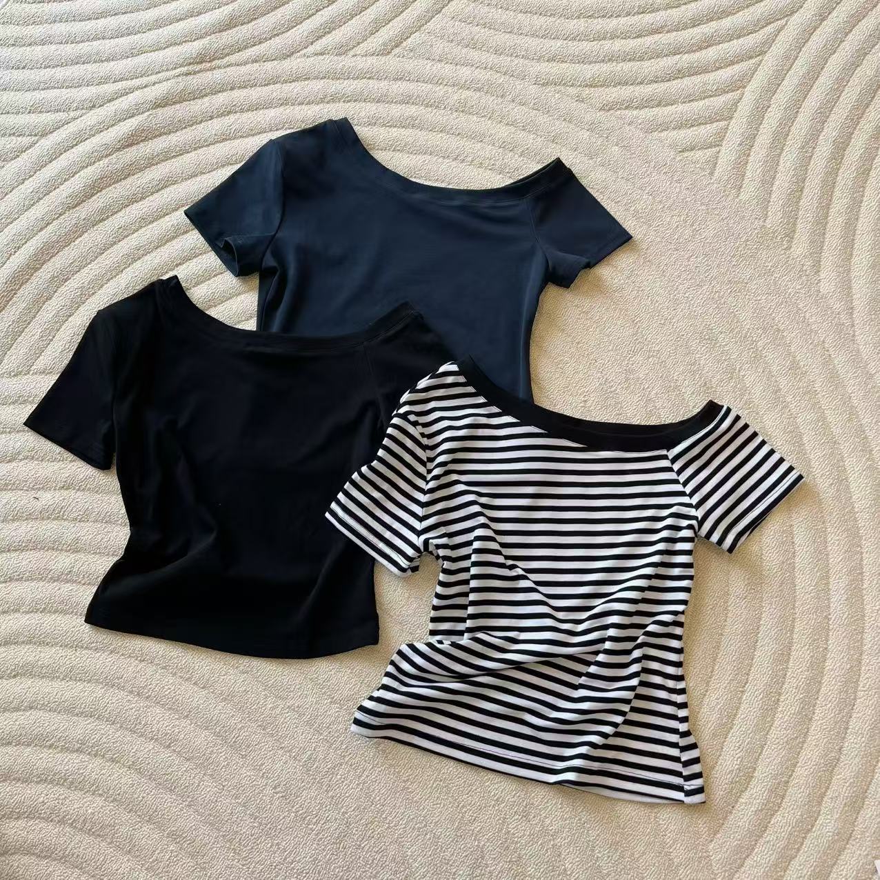 2026夏韩系少女纯色简约斜肩领短款百搭显瘦T恤时尚短袖洋气H7-69