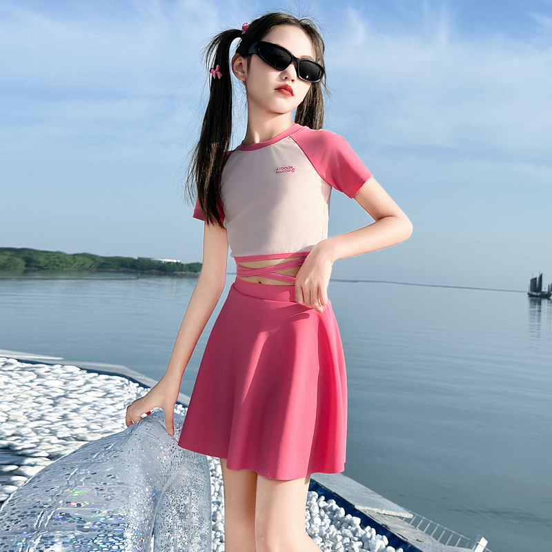女童泳衣2026新款中大童分体两件套胸垫短袖裙式泳装套装儿童夏季