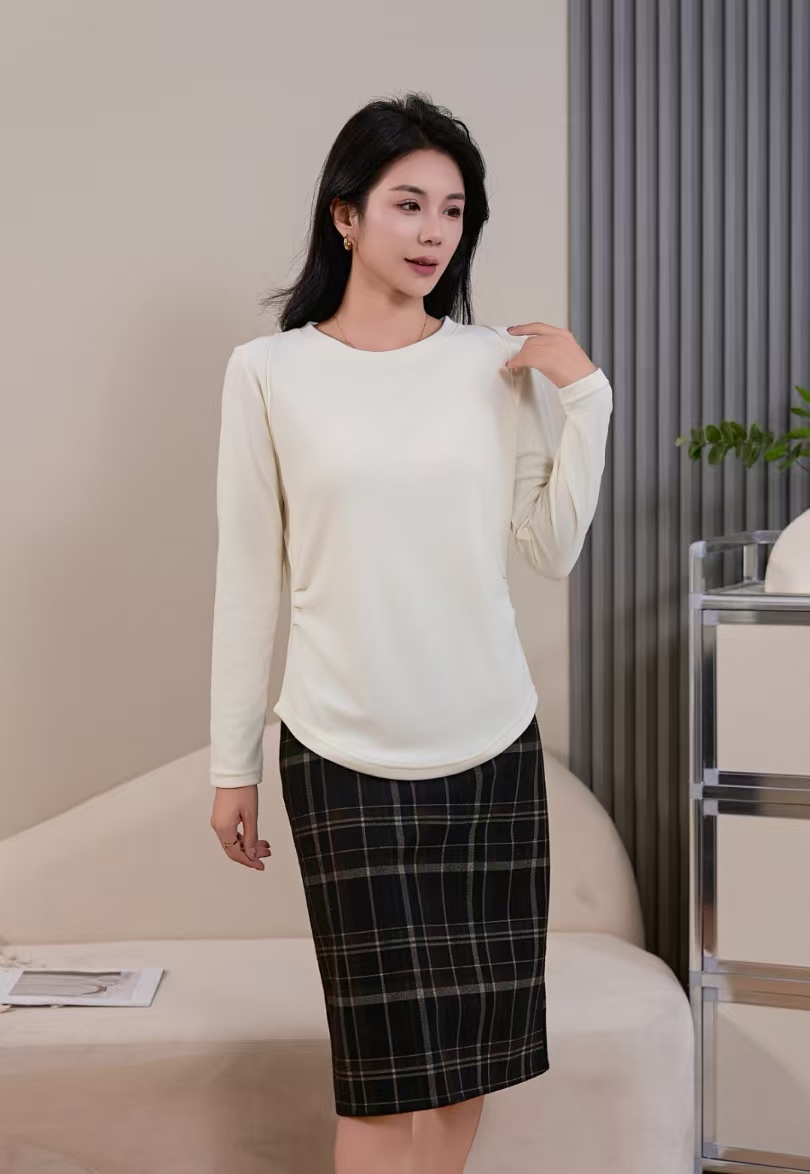 【茶芙巷】新款德绒褶皱收腰圆领长袖打底衫小众百搭纯色上衣【YJL】