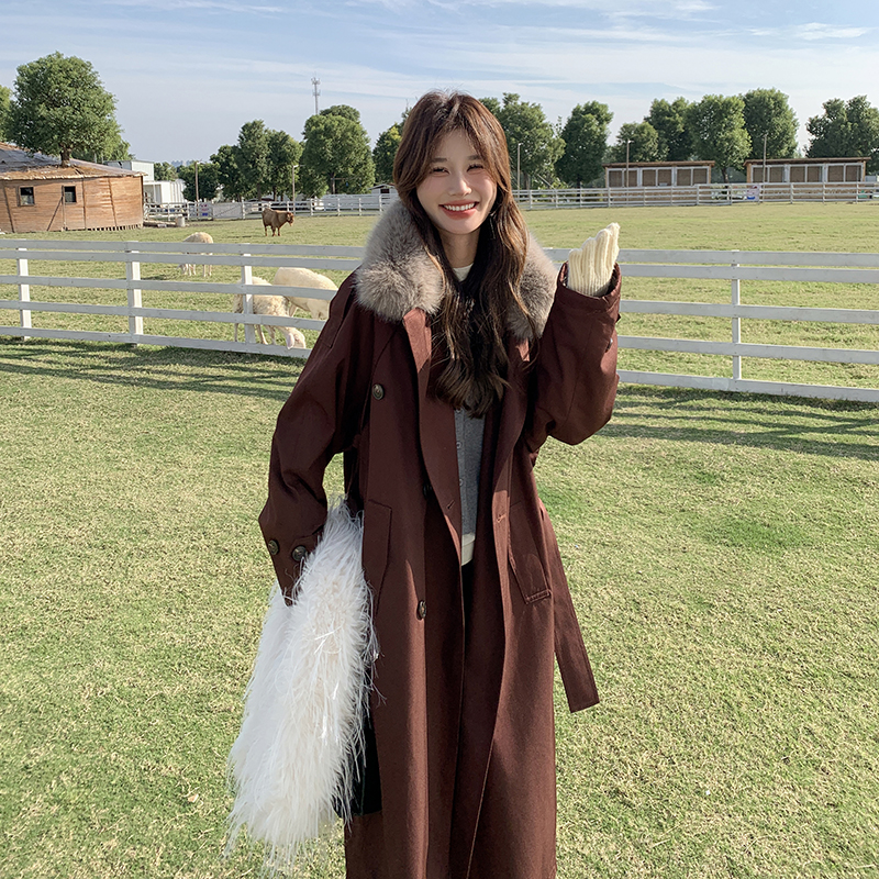 安可拉红大毛领工装派克服女2025冬季新款韩版加厚长款风衣式棉服