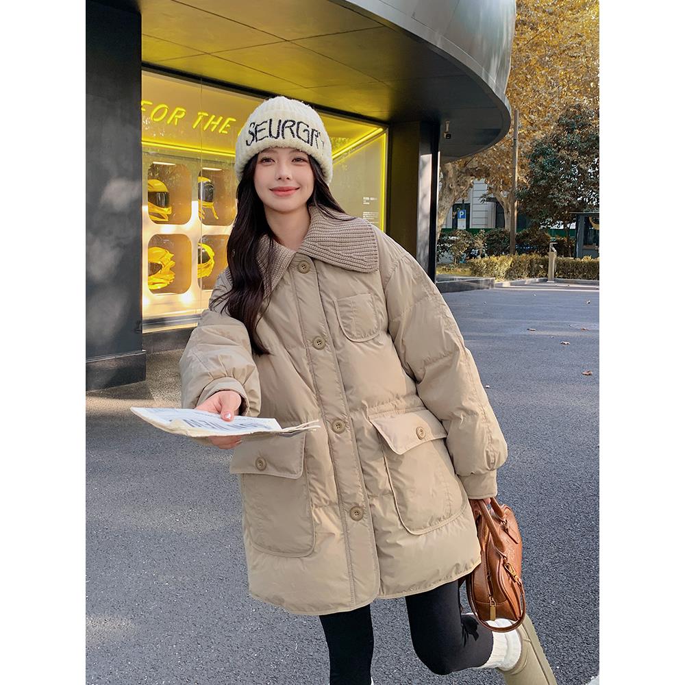 卡其色针织拼接大翻领工装羽绒服女冬季2025新款中长款白鸭绒外套