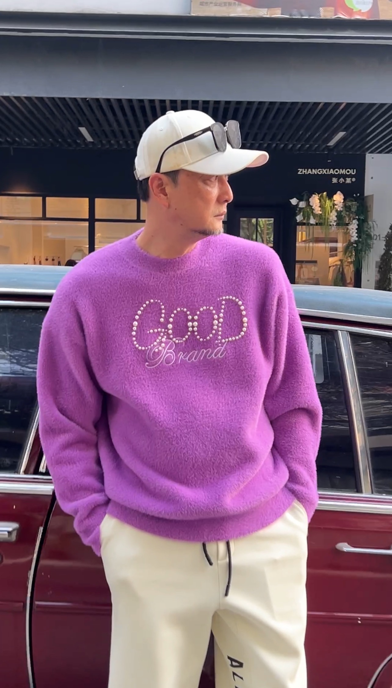 2025秋冬新款钉珠刺绣圆领软糯亲肤长袖针织毛衣8018