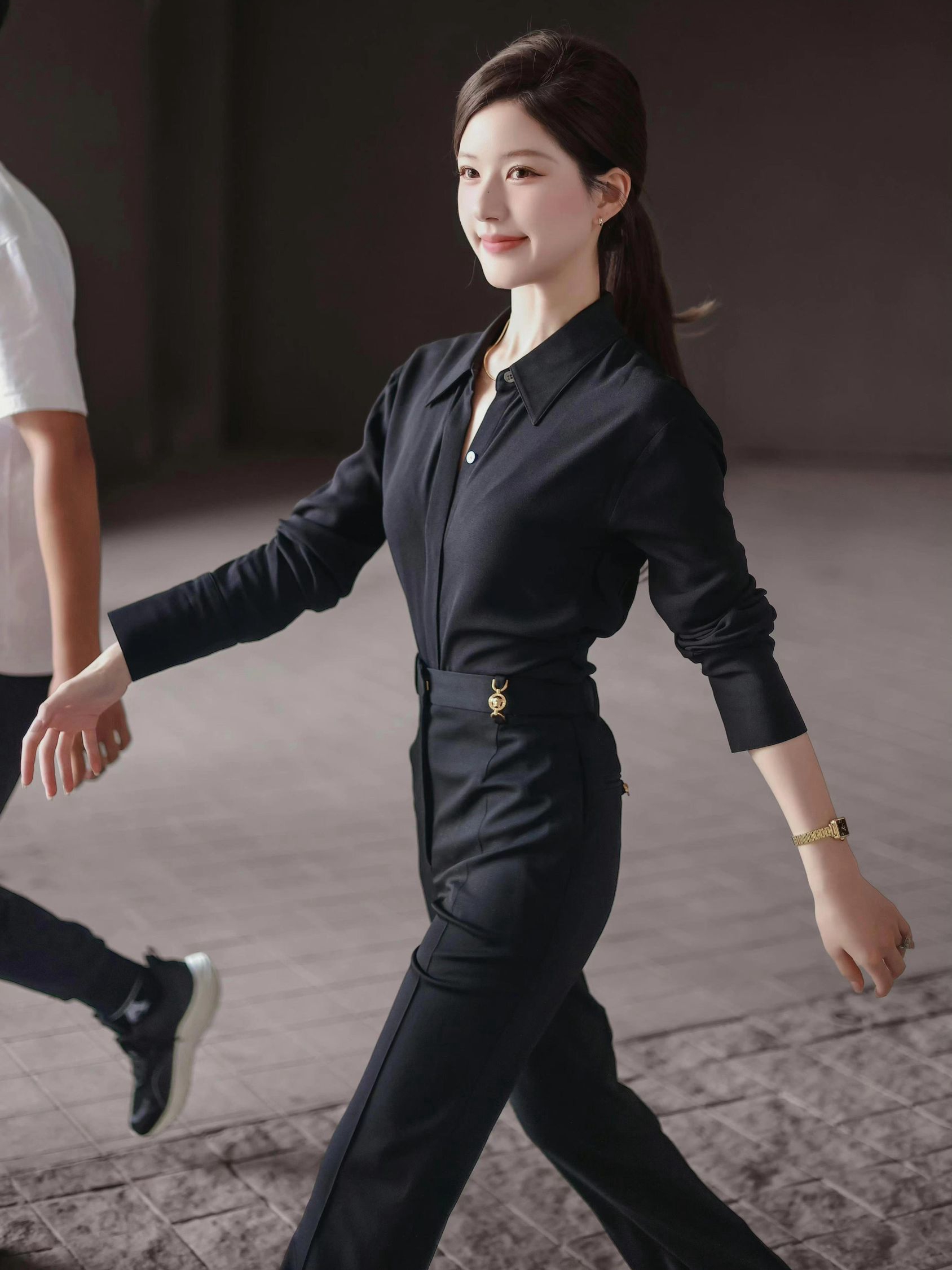 许我耀眼许妍赵露思同款黑色正肩衬衫气质通勤高级感长袖衬衣上衣