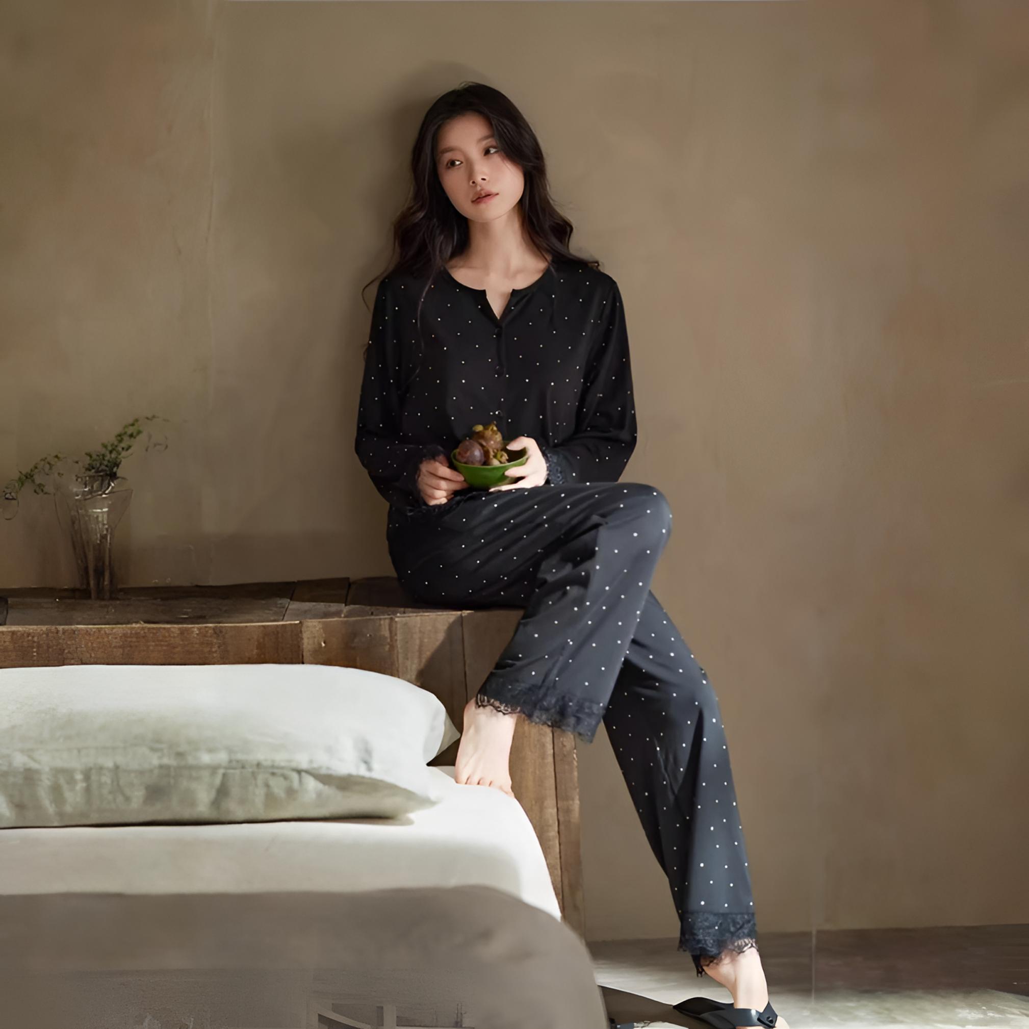 睡衣女新款2025秋冬季黑色长袖长裤带胸垫波点莫代尔可外穿家居服