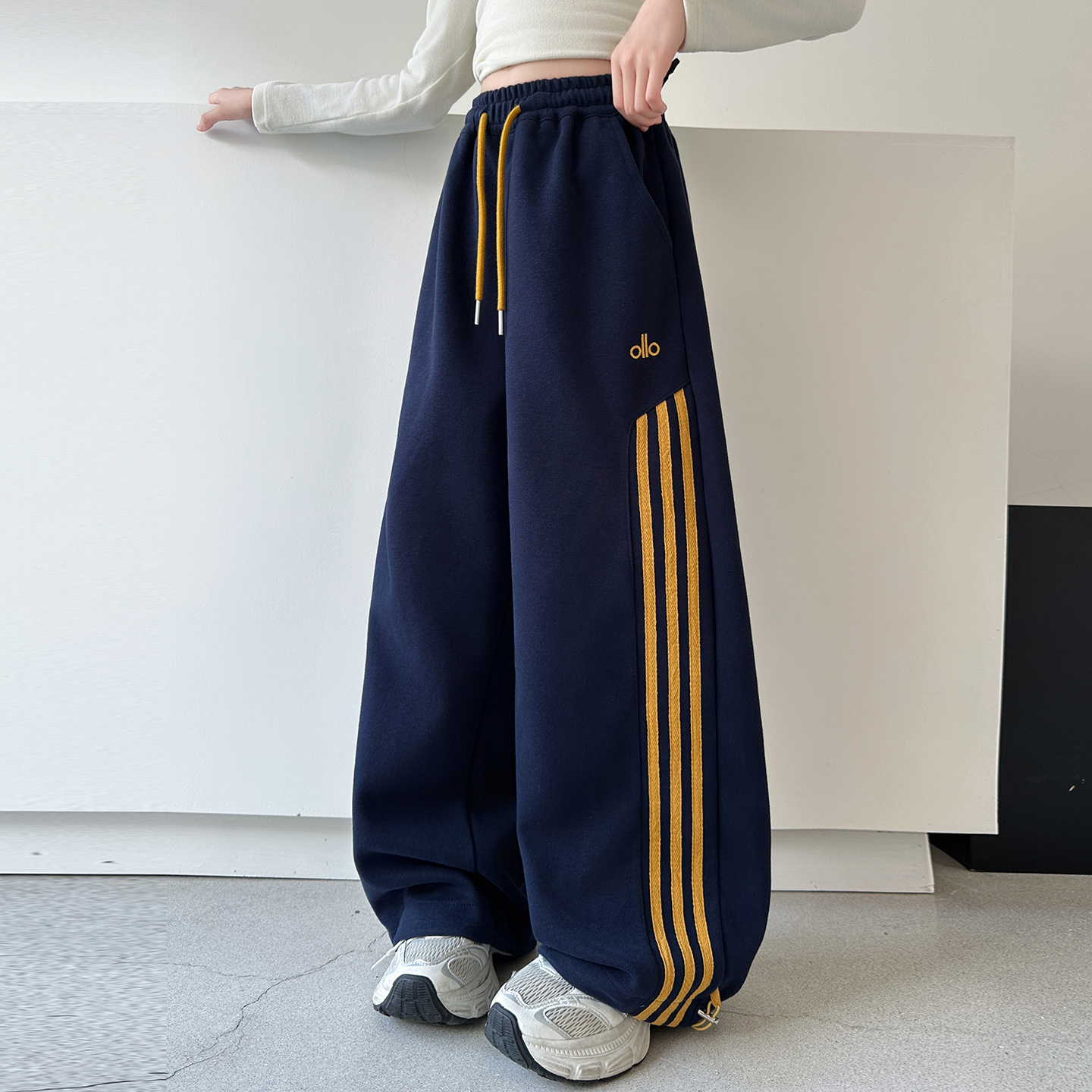 女童春秋运动裤2025新款儿童洋气拉条卫裤中大童纯色休闲炸街长裤