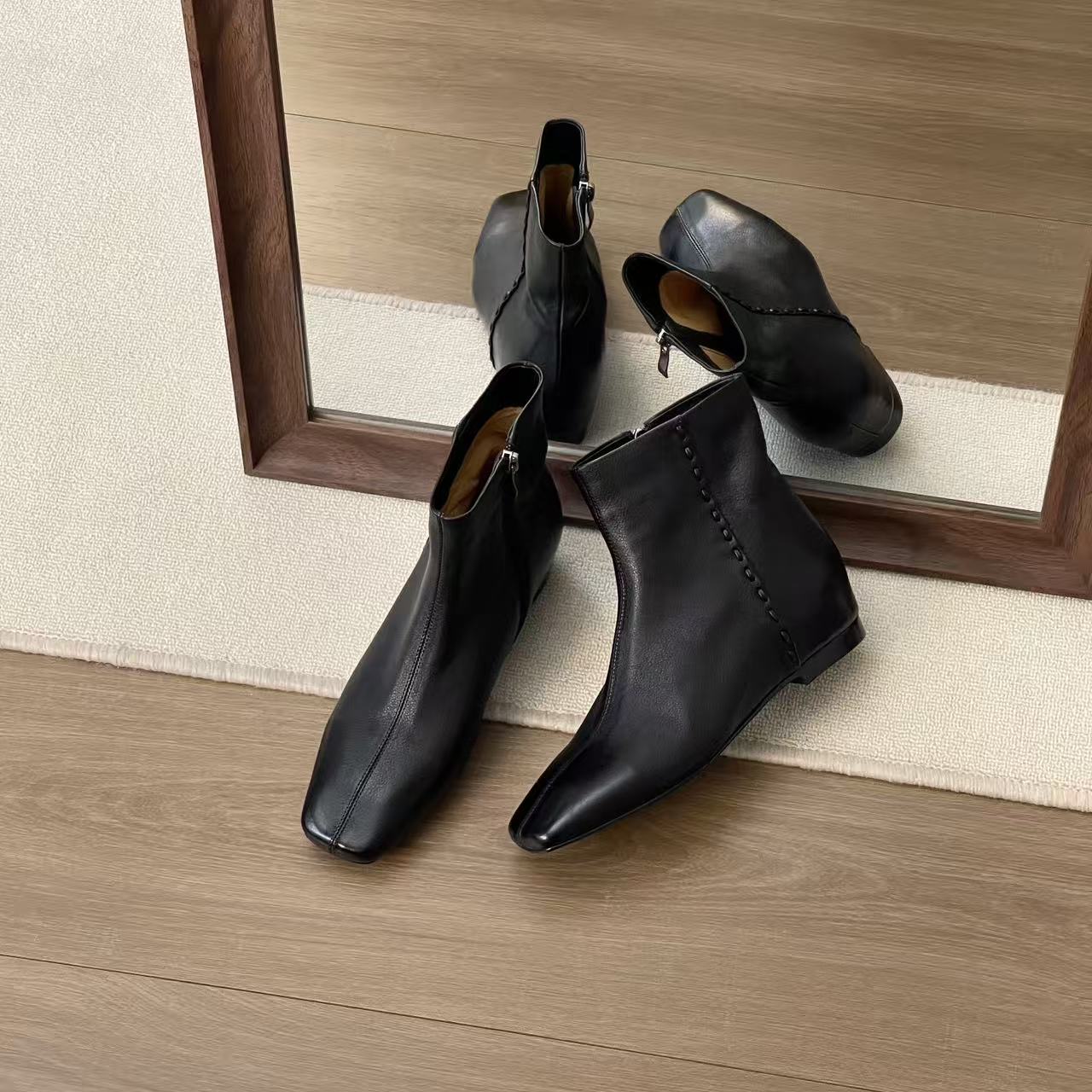 HUSSLOVE 水洗马皮·跟高3.5CM·法式风气质小方头内增高时装靴