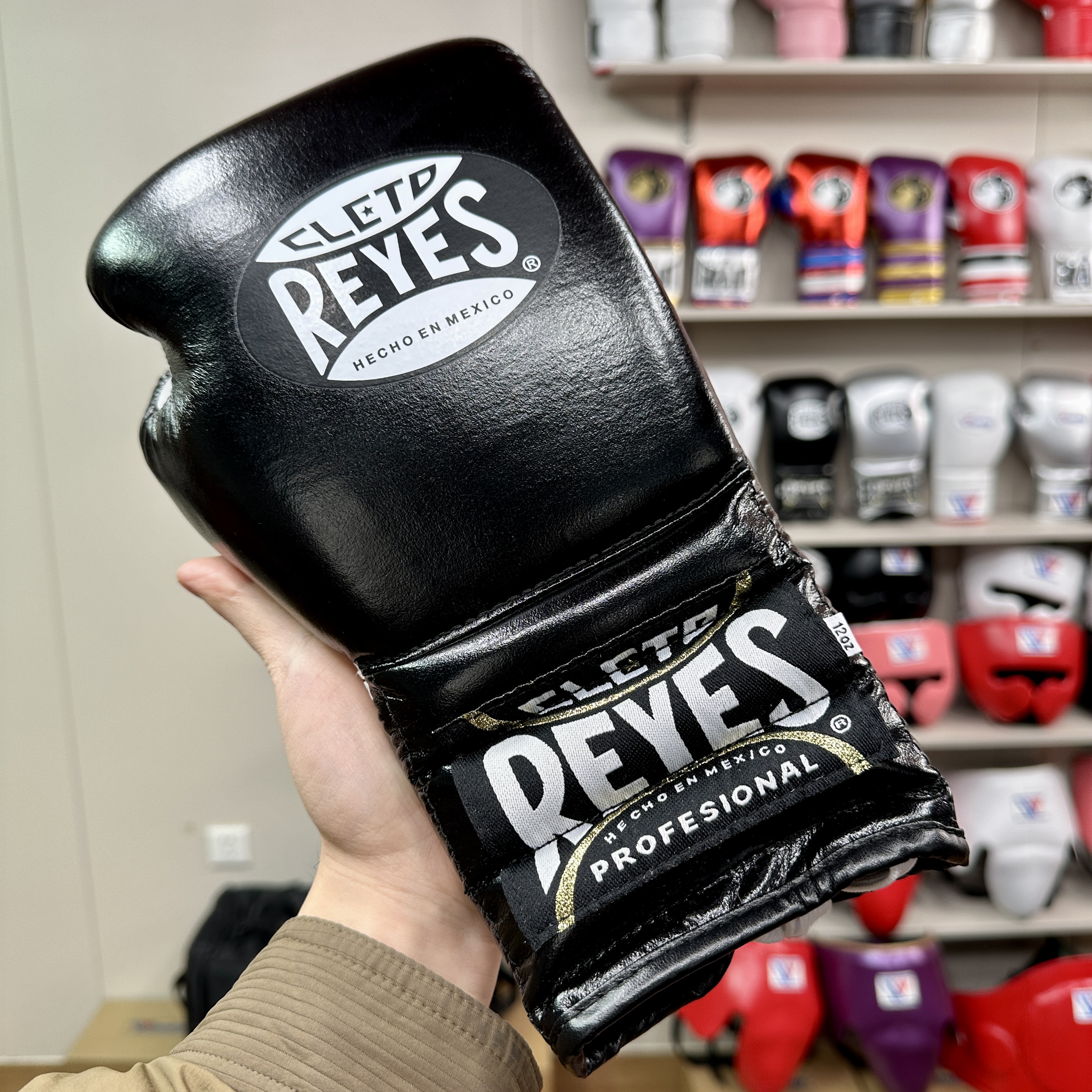 Q19 雷耶斯拳套手套REYES拳击手套搏击实战泰拳训练成人比赛拳套