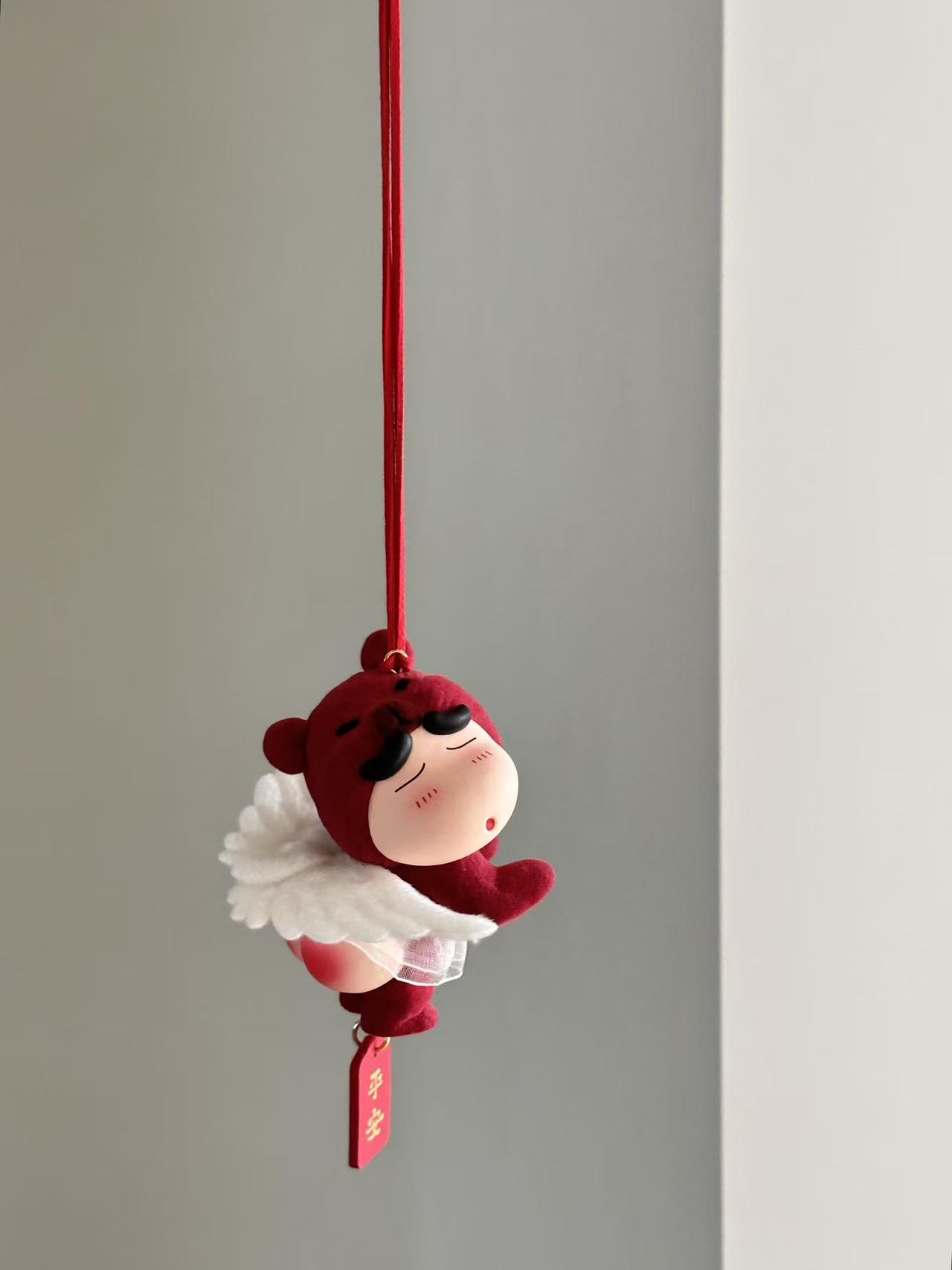 蜡笔小新屁屁熊天使小新带翅膀车挂车载挂件公仔创意设计玩具