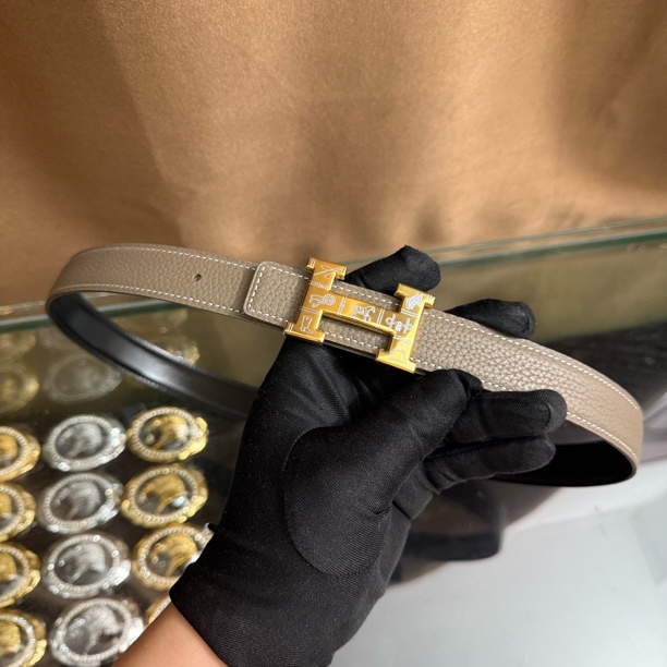 新款女士高档皮带休闲工字扣H扣牛皮腰带潮流时尚休闲百搭韩装饰