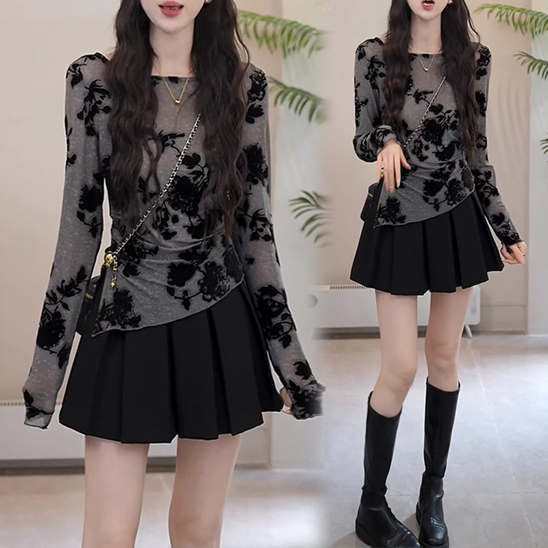 欧洲站高级感套装女2025年春秋新款碎花长袖t恤百褶半身裙两件套