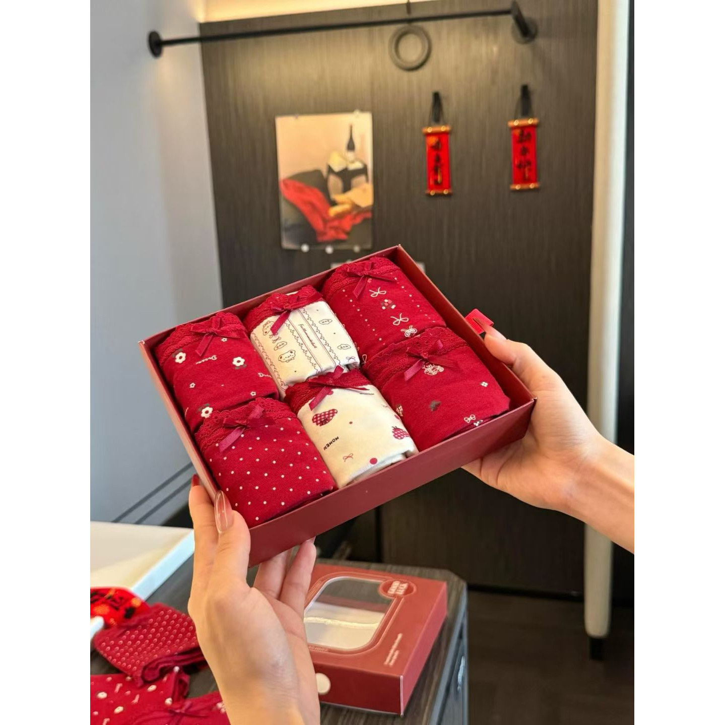 本命年女士大红色棉中腰无痕内裤女士礼盒装舒适性感新年红三角裤