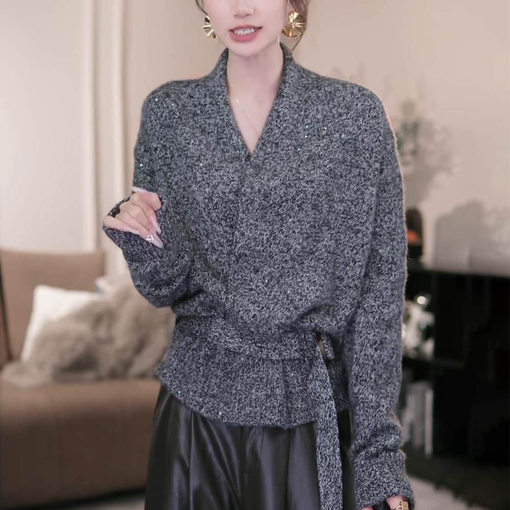 黑色V领毛衣外套女秋冬新款慵懒风洋气减龄绑带收腰针织开衫上衣