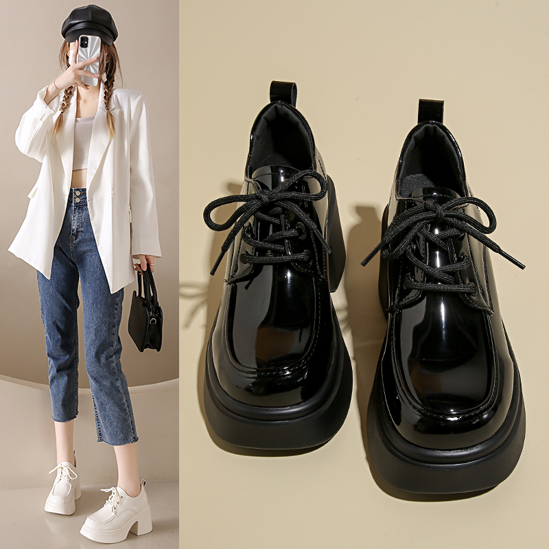 小个子真皮内增高小皮鞋女2025年新款百搭松糕厚底乐福鞋漆皮单鞋