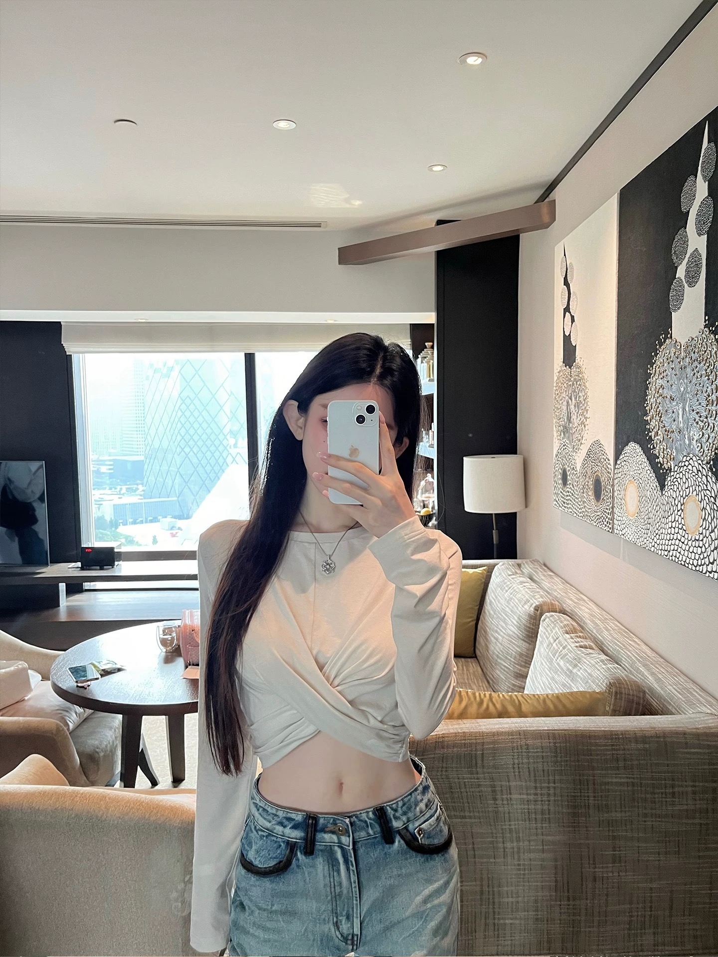 「留子味扭结T」透氧短款露腰长袖T恤女秋显瘦上衣