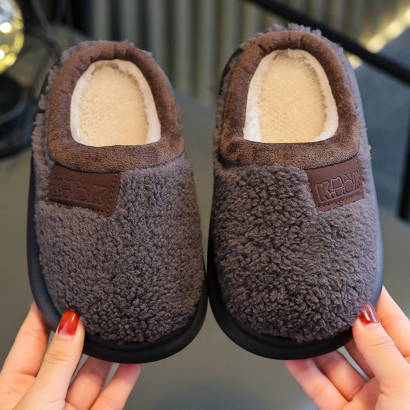 儿童棉拖鞋男女童亲子保暖居家鞋防滑小面包造型加厚冬季新款拖鞋