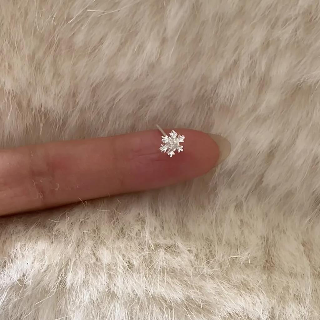 合金耳饰 【精致小众】女款雪花耳钉养耳洞耳饰耳骨耳环