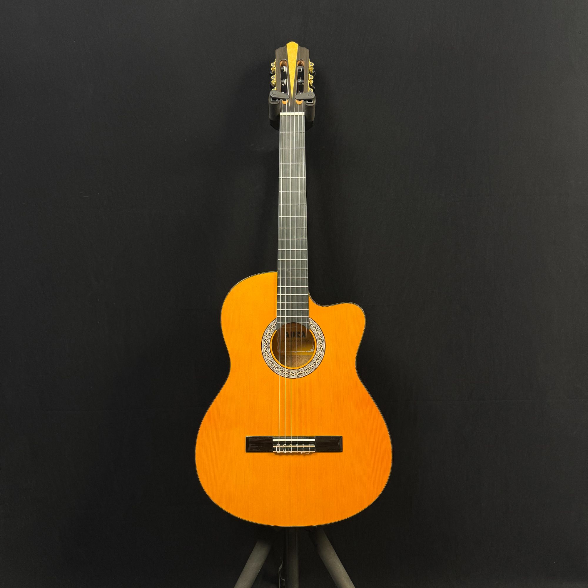 AuraTp-11佛拉门戈39寸古典吉他（送乐器全套配件）