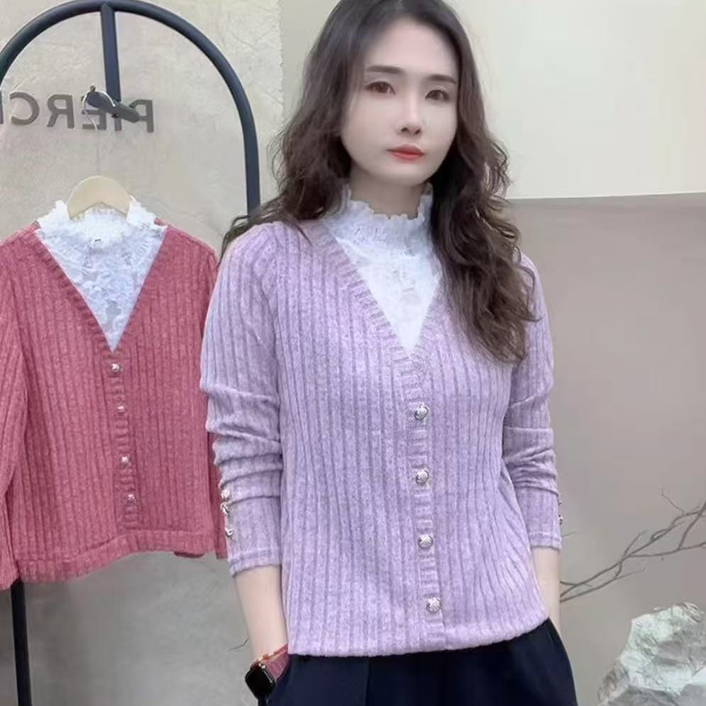 2025女士长袖蕾丝拼接别致漂亮V领打底衫百搭舒适时尚