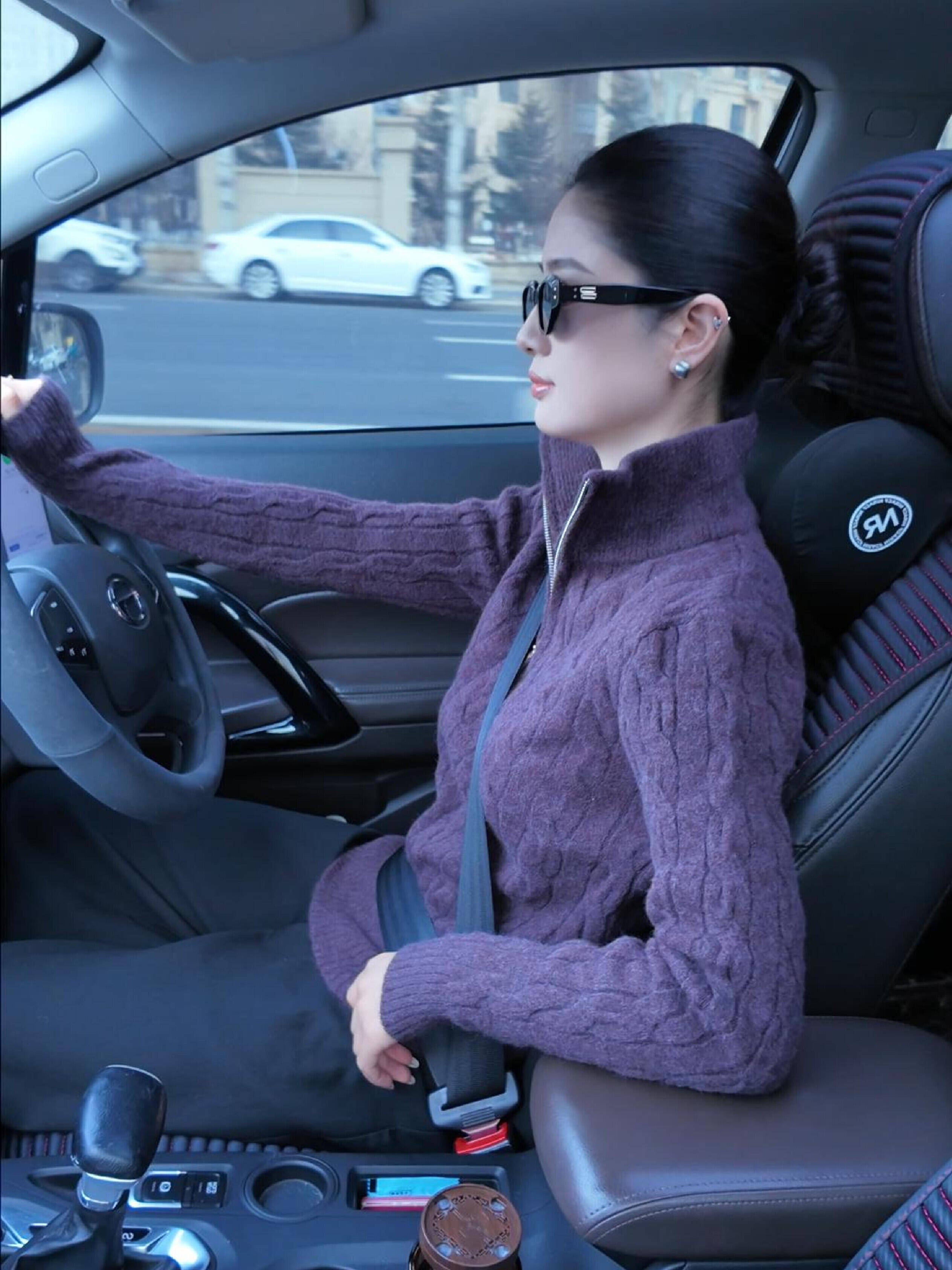 2026秋冬新款韩系气质温柔高级感半拉链紫色毛衣女慵懒风软糯时髦