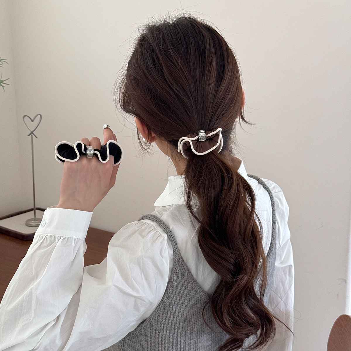 韩国轻奢牛奶丝丝滑发圈木耳边闪钻韩系轻奢发绳高弹力头绳皮筋