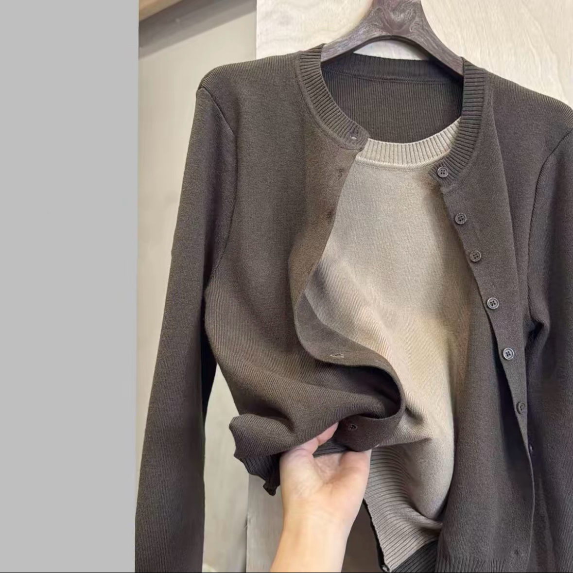 2025秋冬新款拼色假两件修身显瘦毛针织衫长袖上衣女