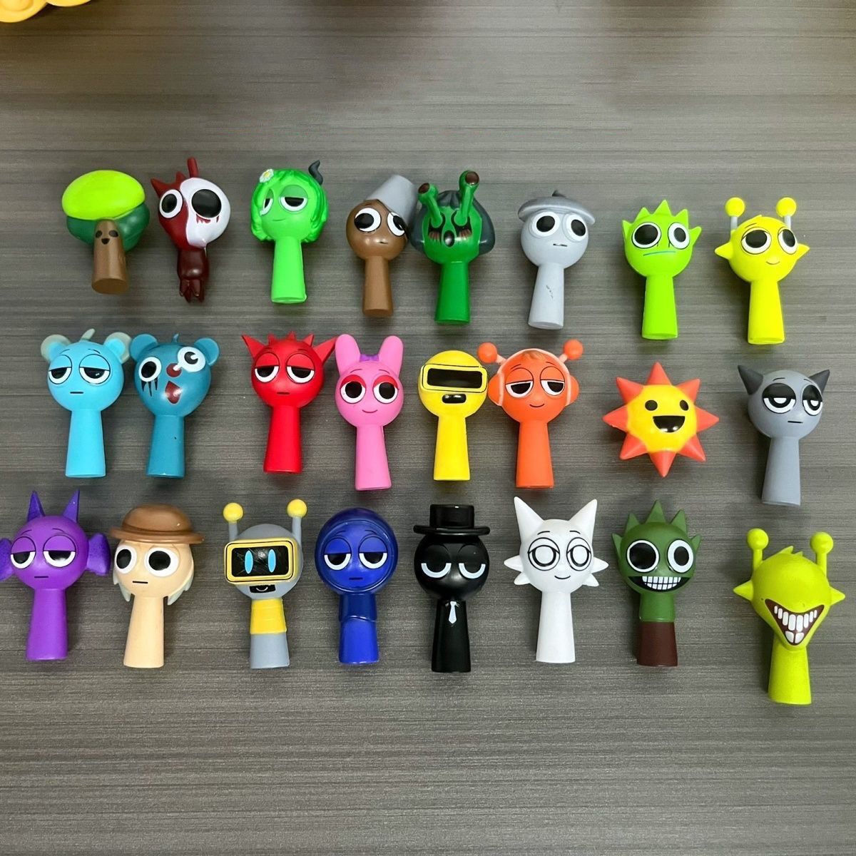 爆款节奏盒子全套公仔摆件玩具音乐盒子公仔批发学校学生六一礼物