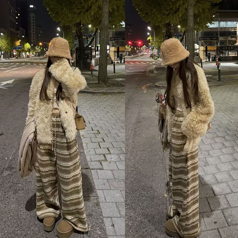 2025秋冬季新款温柔风穿搭洋气保暖外套条纹休闲裤两件套装
