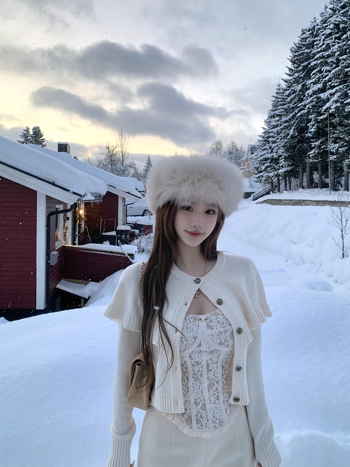 奈莉千金 斗篷感假两件长袖上衣女冬针织衫/加绒蕾丝吊带配休闲裤