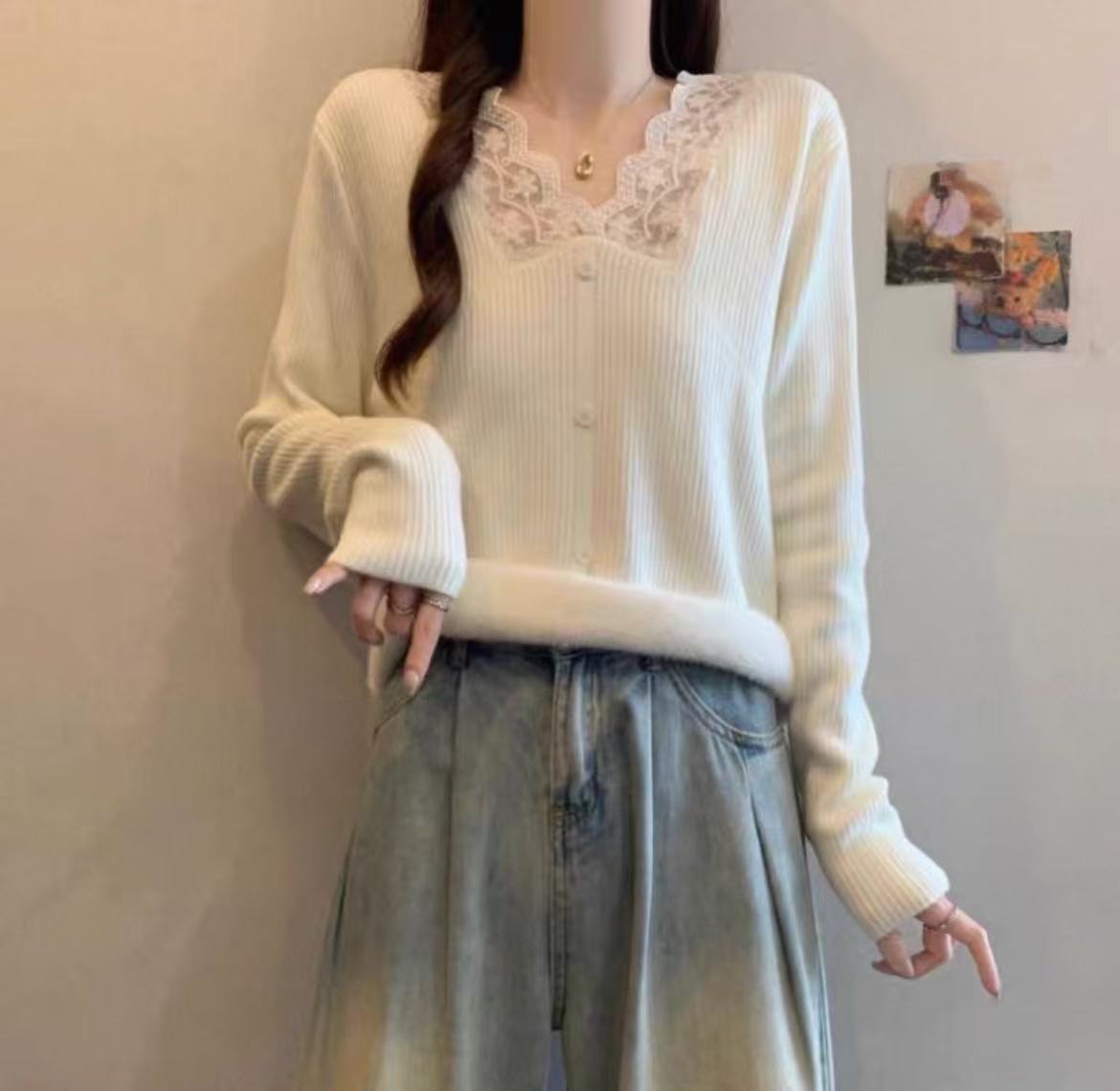 法式温柔风蕾丝边加绒打底衫内搭毛衣2025秋冬新款显瘦针织上衣