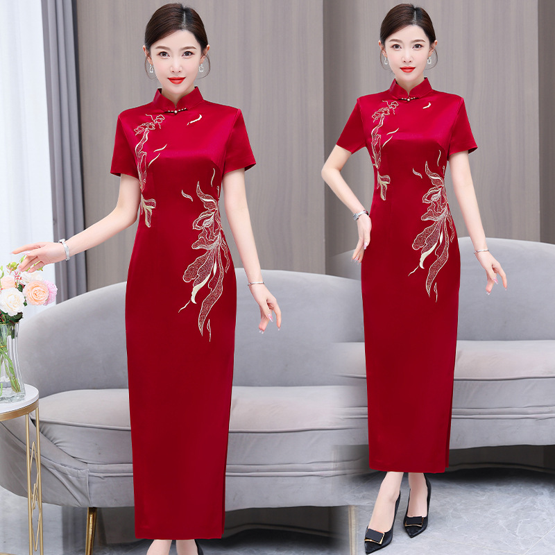 喜婆婆春夏新款大红色拼接刺绣优雅气质妈妈装连衣裙字长裙
