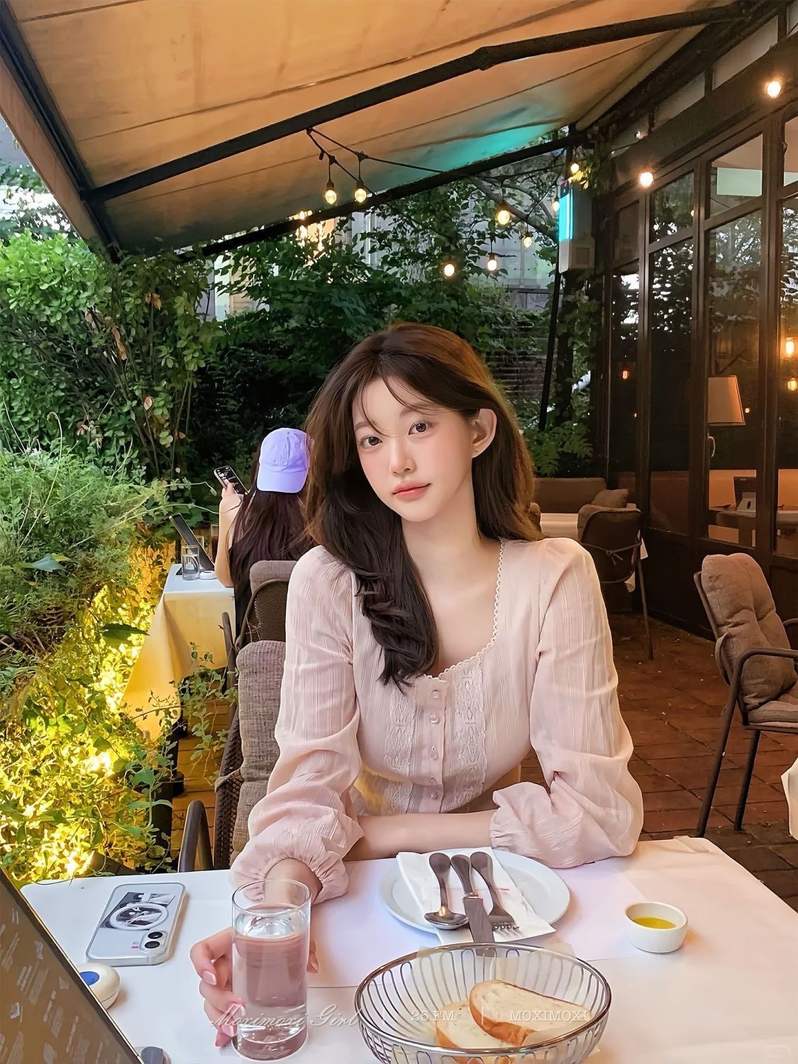 韩国zaenio复古法式甜美蕾丝芳龄收腰系带修身泡泡袖方领衬衫
