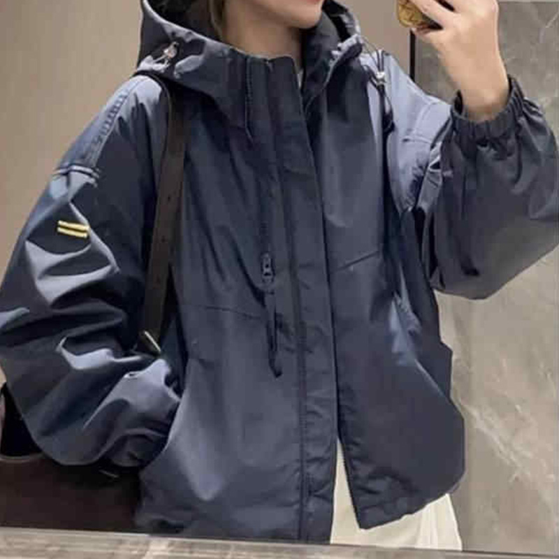 2025春秋季新款女士连帽撞色冲锋衣短外套韩版宽松休闲时尚夹克服