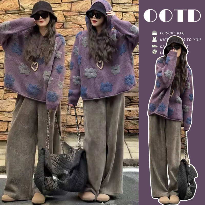 秋冬2025孕妇装羊毛绒感花朵刺绣设计毛衣搭配托腹显瘦阔腿裤套装