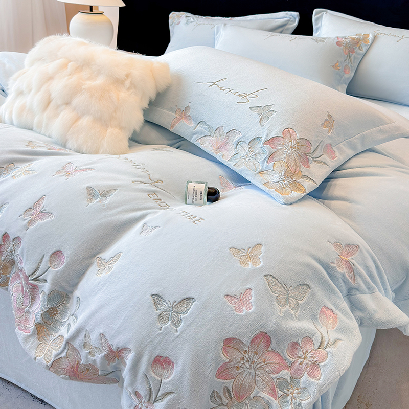 冬季A类加厚保暖牛奶绒四件套双面绒加绒刺绣被套高级感床上用品