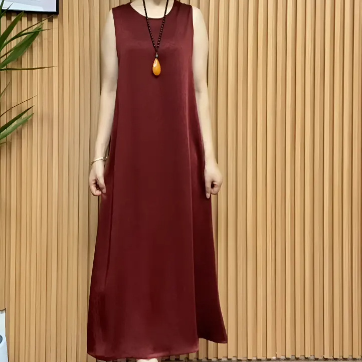 2025夏季新款圆领宽松纯色气质时尚洋气遮肉无袖连衣裙