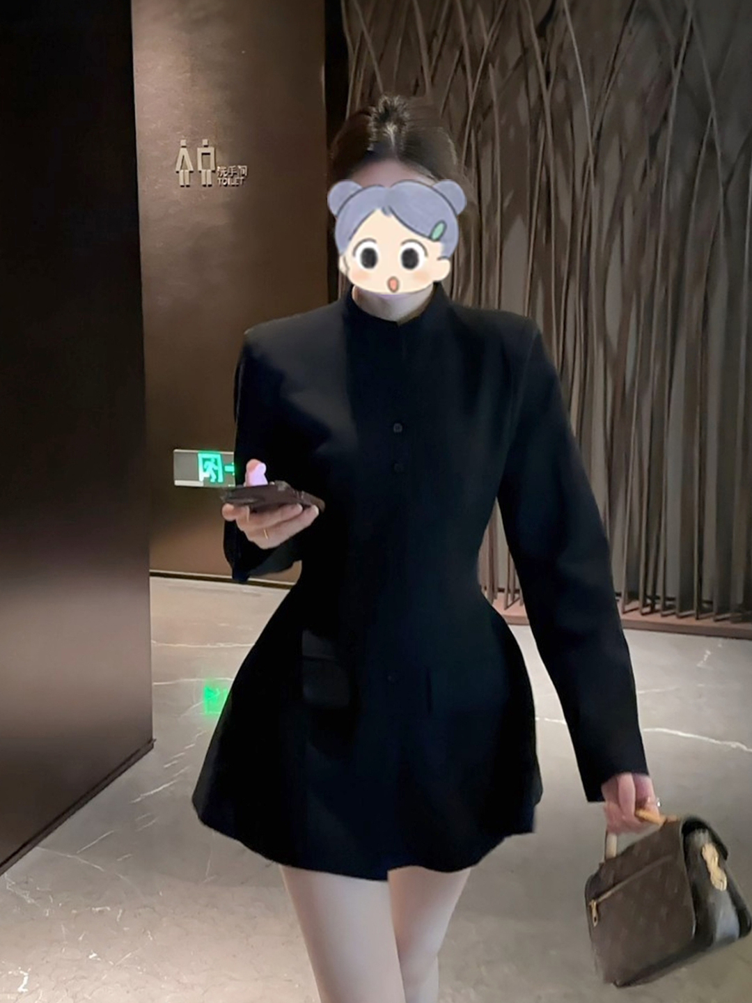 2025秋新款温柔高知穿搭千金风黑色正肩西装外套高级感气质小西服