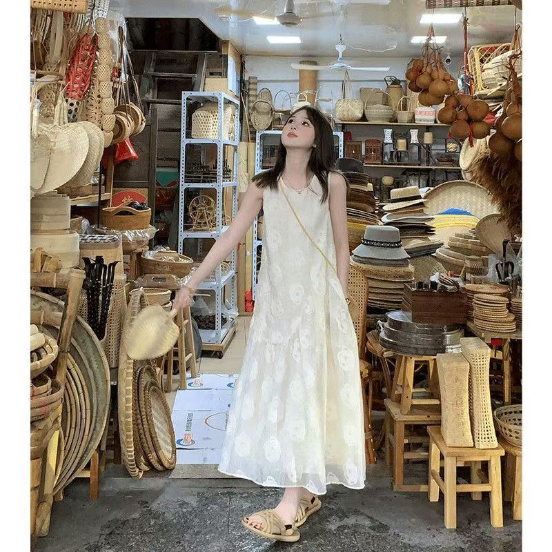 碎花收腰中长款月色降临2025新款法式纯色无袖背心连衣裙女夏季感