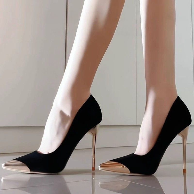 2025秋季新款法式高级感黑色绒面高跟鞋金属尖头小众设计感单鞋女