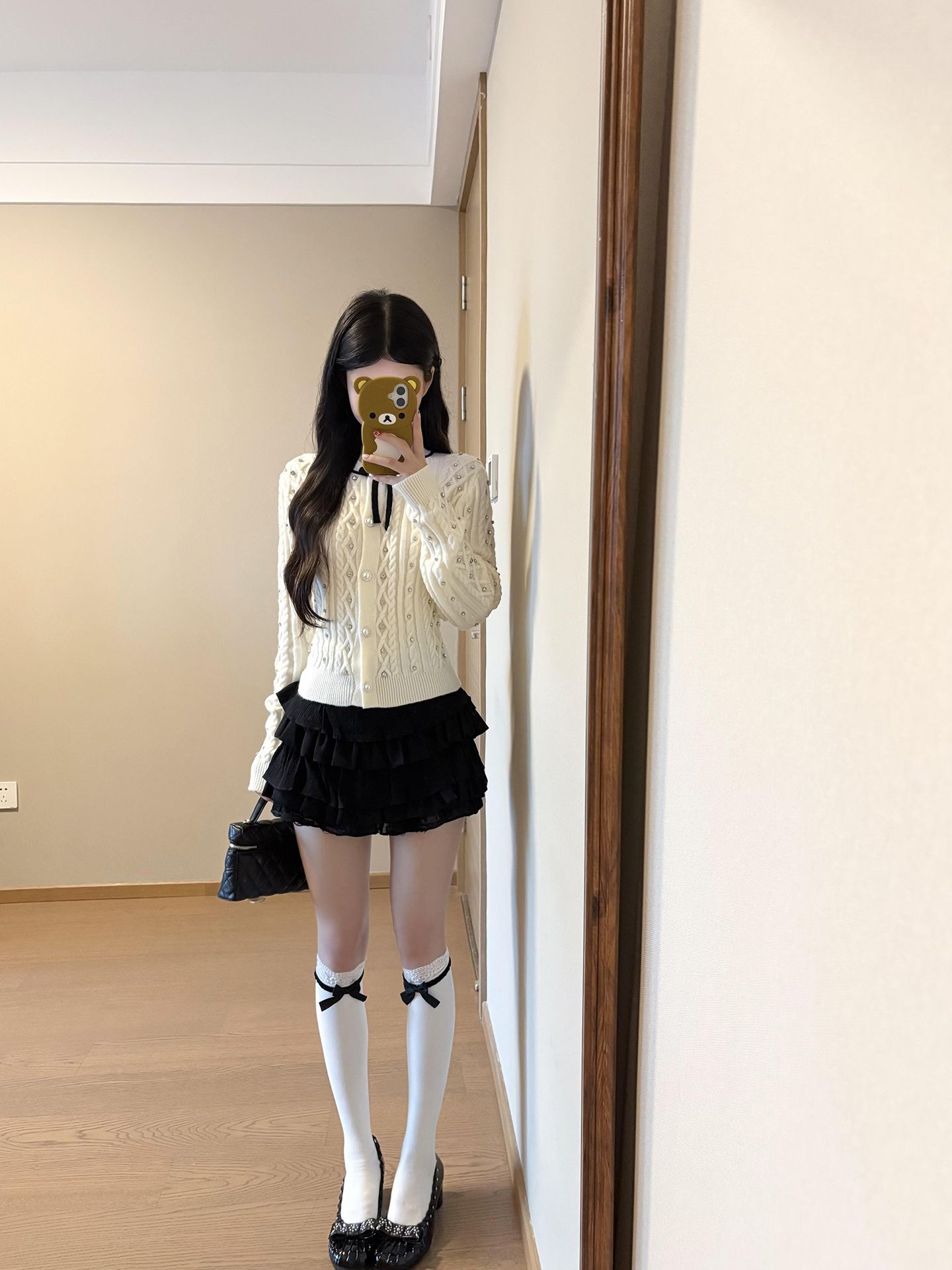 流行法式少女风个性设计感女烫钻蝴蝶结秋冬针织毛衣外套软糯上衣