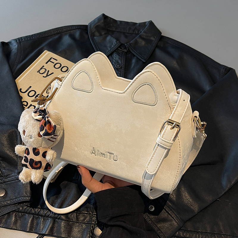 Aimitu百搭包包女2026新款潮流纯色时尚可爱挂件通勤单肩斜挎包