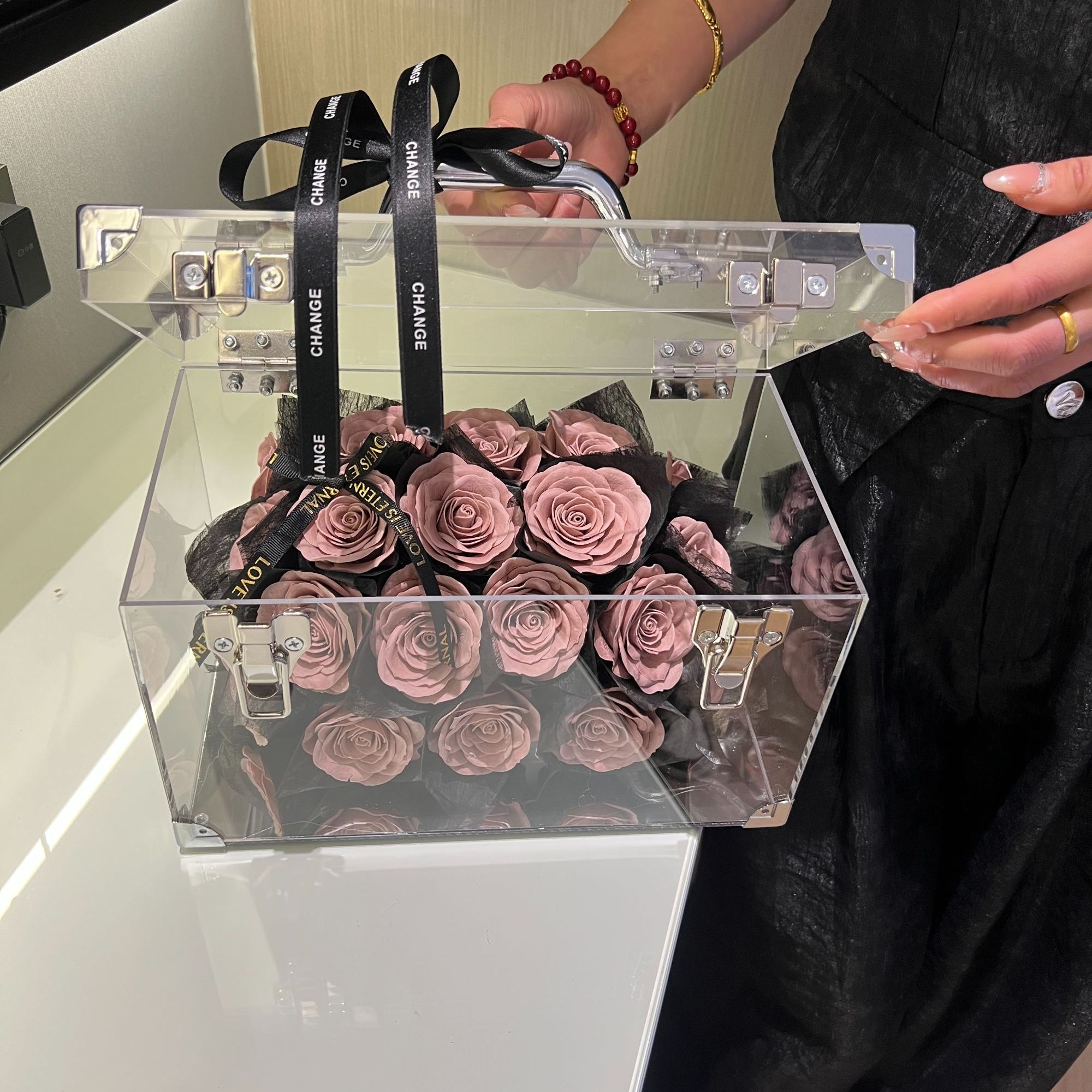 永生花玫瑰花盒手提箱行李箱高档摆件茶几礼盒装饰闺蜜生日礼物