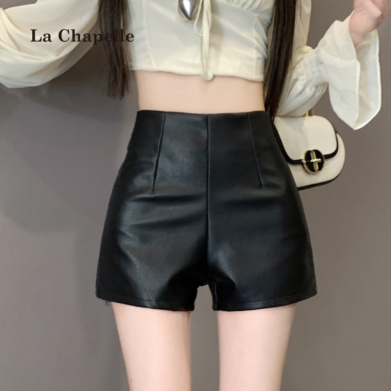 拉夏贝尔外穿小个子显瘦高腰a字热裤女秋冬黑色弹力辣妹PU皮短裤