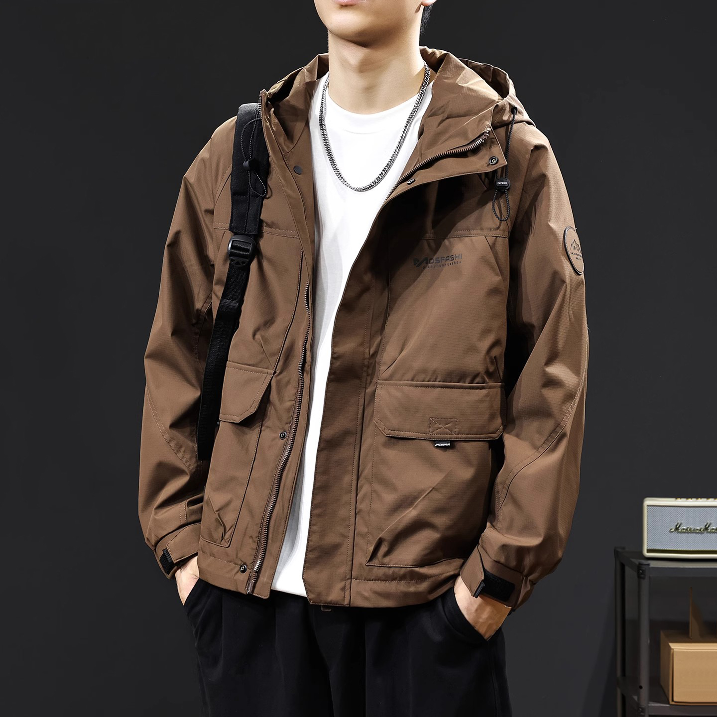 户外三防冲锋上衣男外套新款秋季宽松大码连帽美式工装夹克登山服