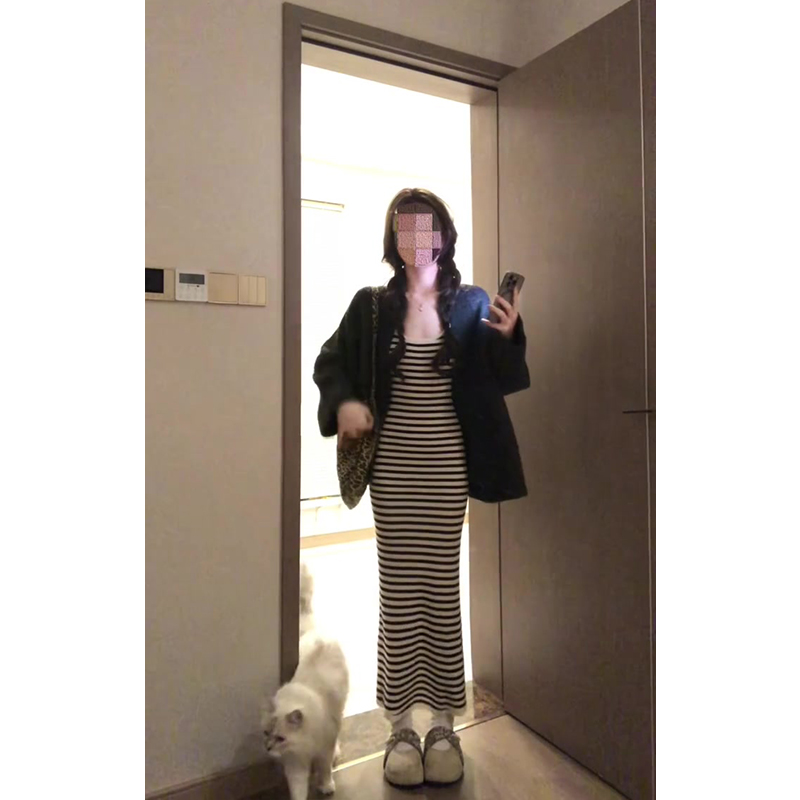 MARIE.COCO黑色长袖针织开衫女秋季修身显瘦条纹吊带包臀连衣裙