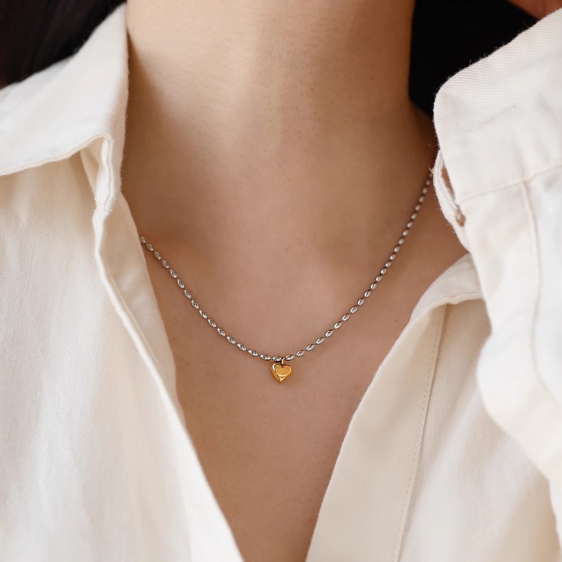 铜合金项链 小众撞色爱心项链女精致新款高级感锁骨链气质ins颈链